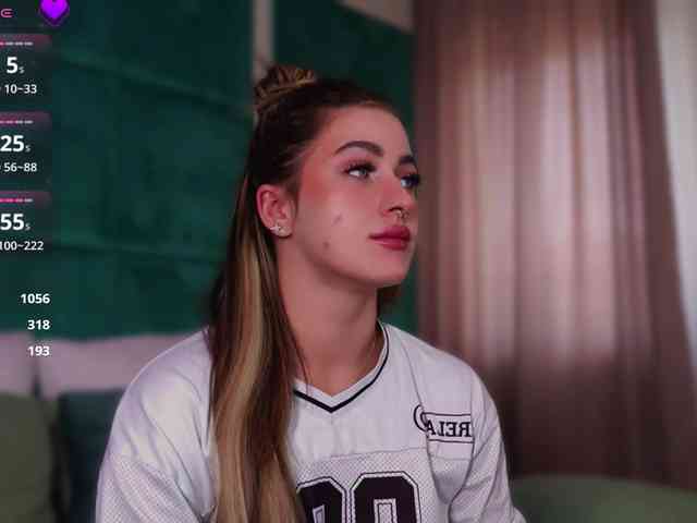 LucyLexton webcam