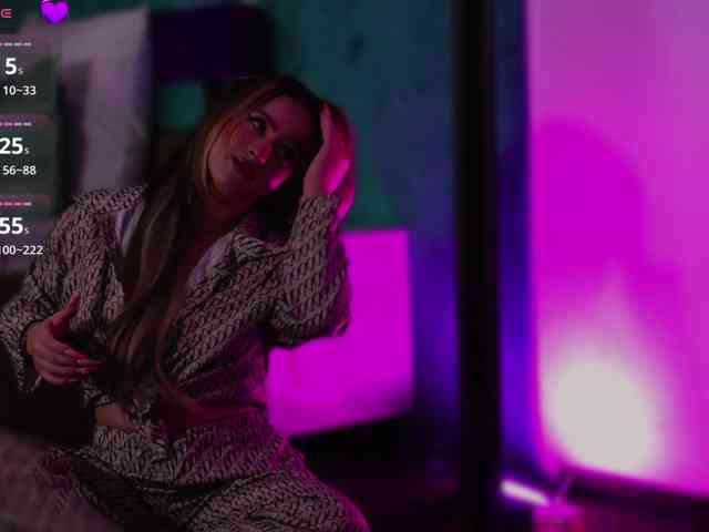 LucyLexton webcam