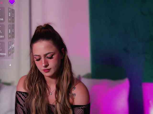 LucyLexton webcam
