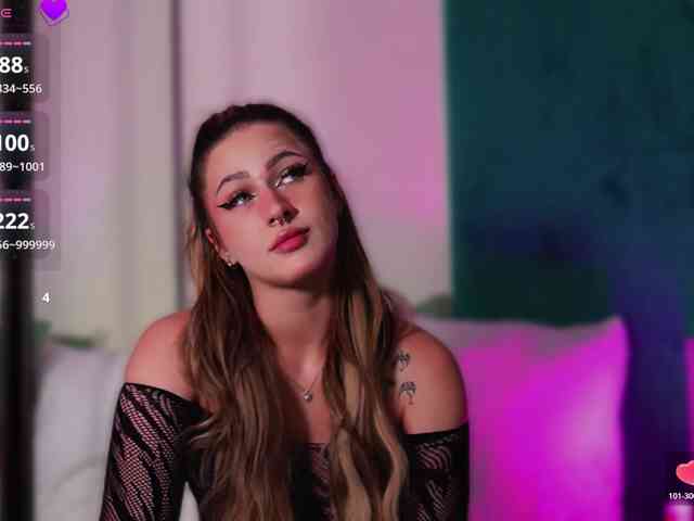LucyLexton webcam
