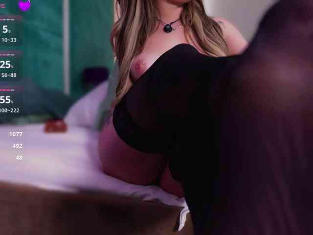 LucyLexton webcam