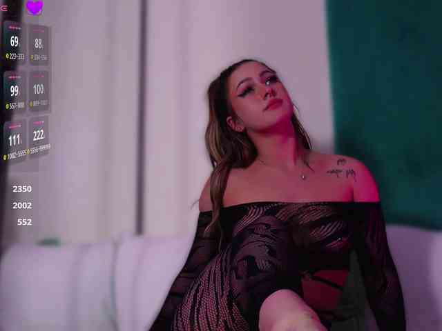 LucyLexton webcam