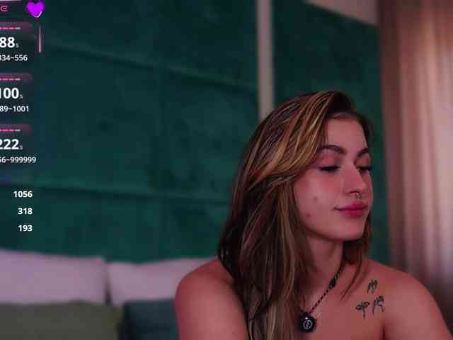 LucyLexton webcam