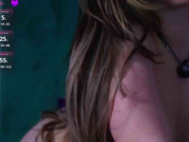 LucyLexton webcam
