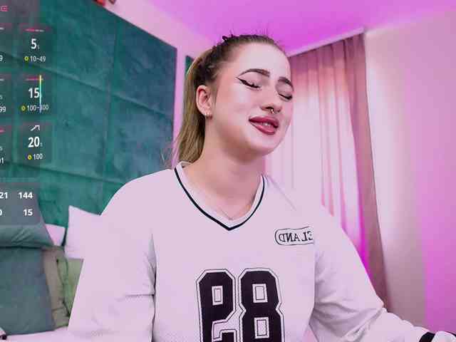 LucyLexton webcam