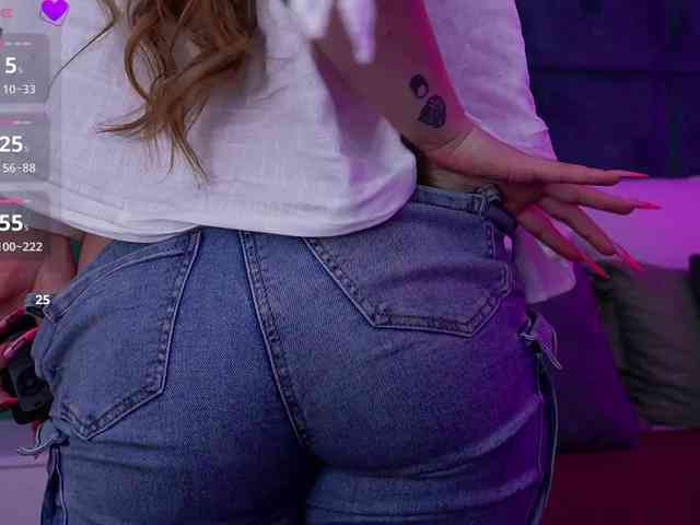 LucyLexton webcam