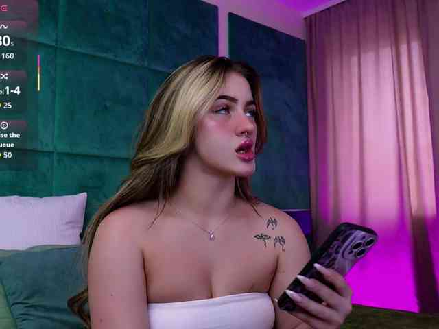 LucyLexton webcam