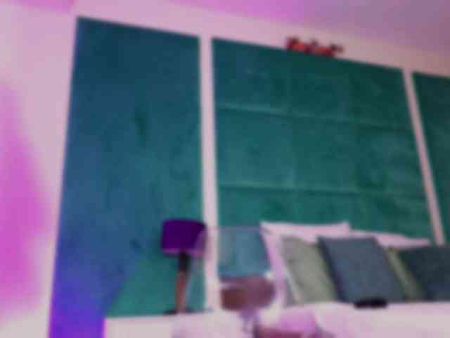 LucyLexton webcam