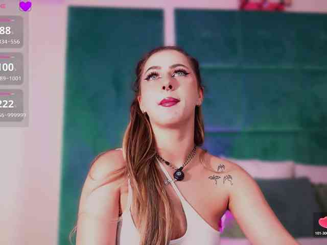 LucyLexton webcam