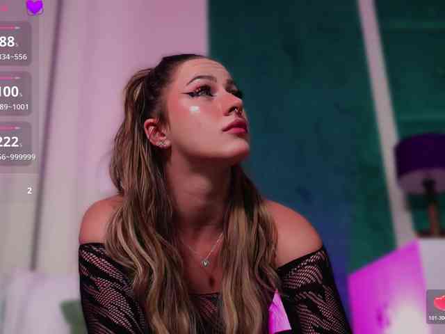 LucyLexton webcam