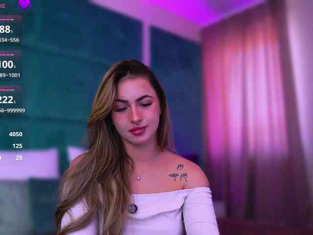 LucyLexton webcam
