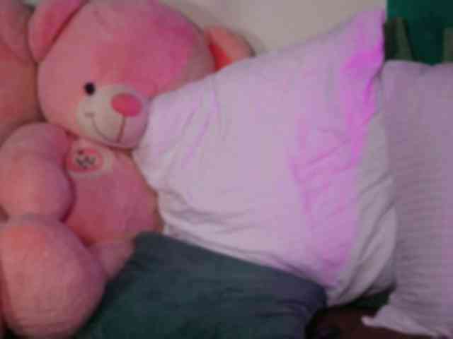 LucyLexton webcam