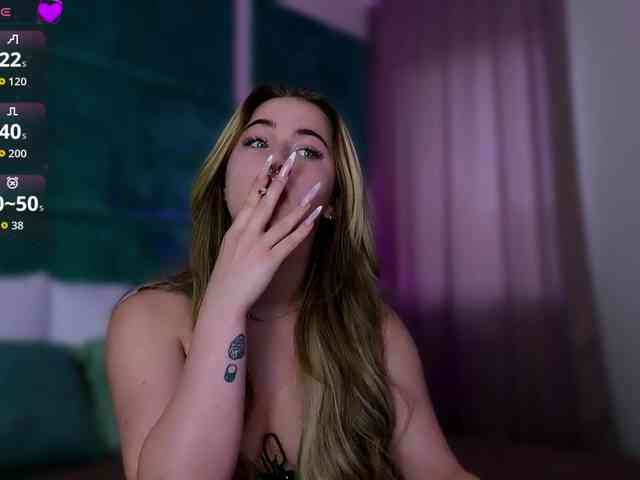 LucyLexton webcam