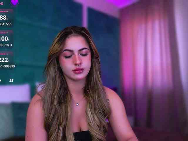 LucyLexton webcam