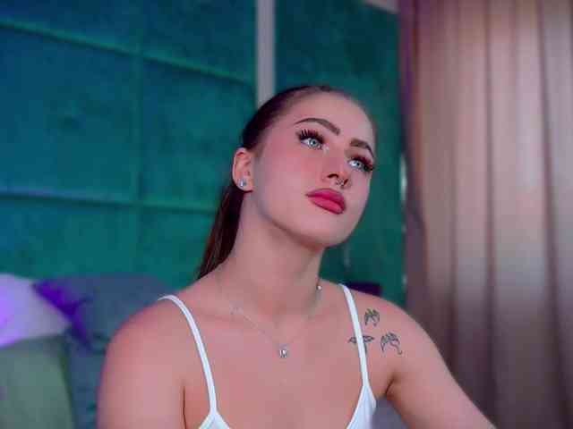 LucyLexton webcam