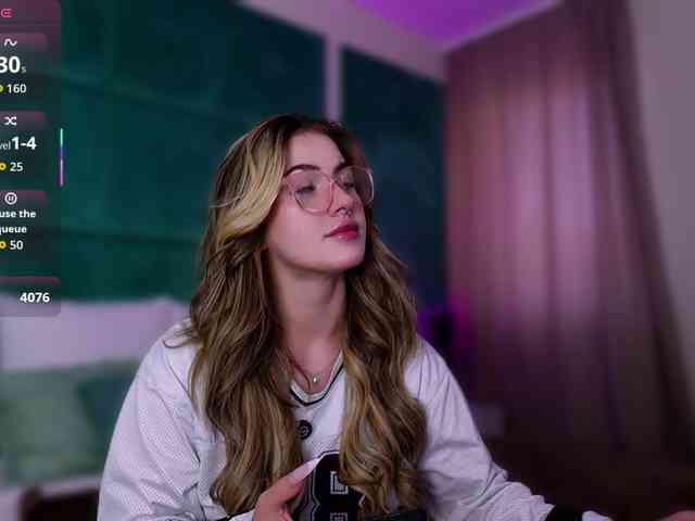LucyLexton webcam