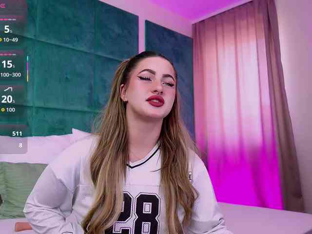 LucyLexton webcam