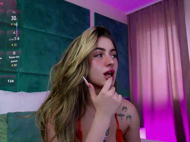 LucyLexton webcam