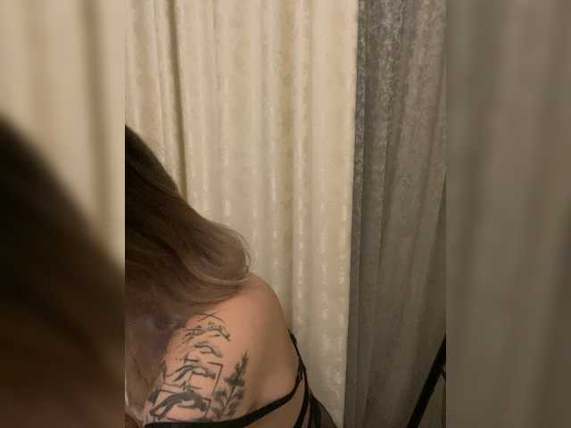 Millashaa live cam on BongaCams