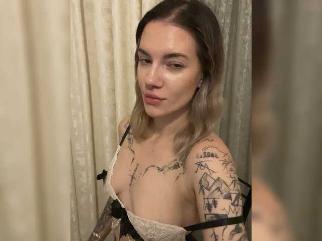 Millashaa live cam on BongaCams