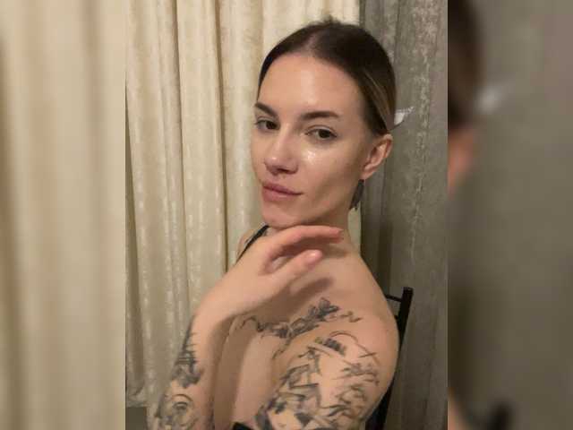 Millashaa live cam on BongaCams