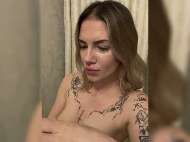 Millashaa live cam on BongaCams