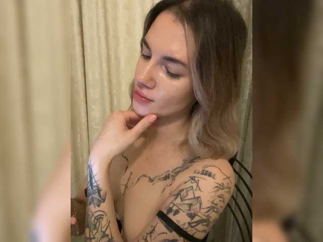 Millashaa live cam on BongaCams