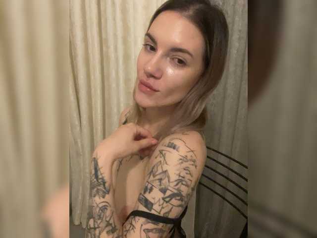 Millashaa live cam on BongaCams