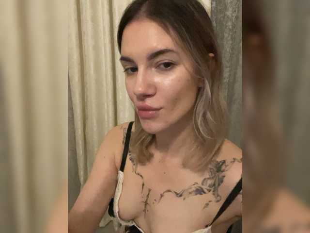 Millashaa live webcam show