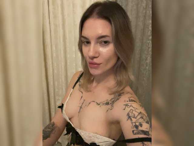 Millashaa live cam on BongaCams