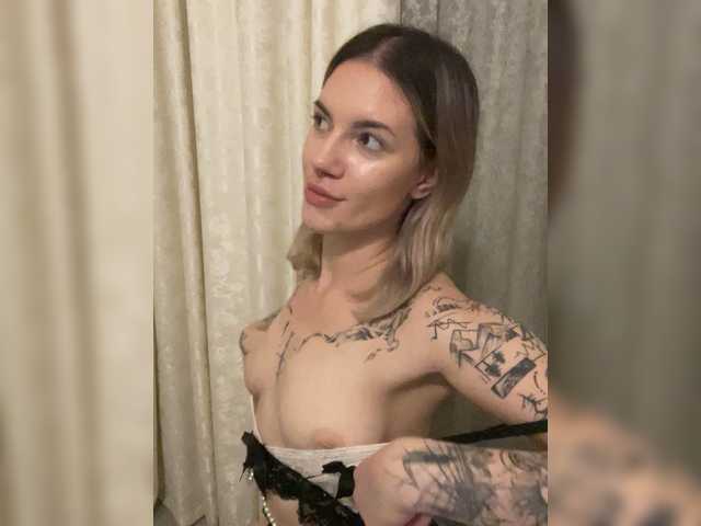 Millashaa live webcam show