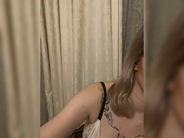 Millashaa live cam on BongaCams