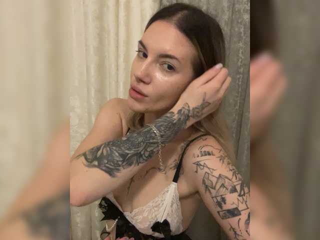 Millashaa live cam on BongaCams