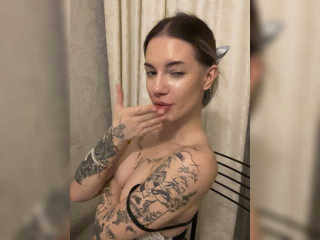 Millashaa live cam on BongaCams