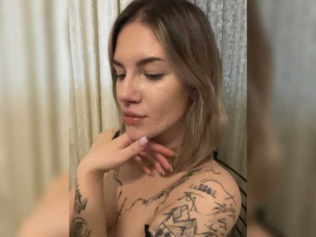 Millashaa live cam on BongaCams