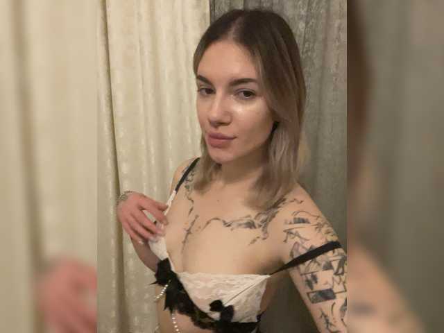 Millashaa live cam on BongaCams