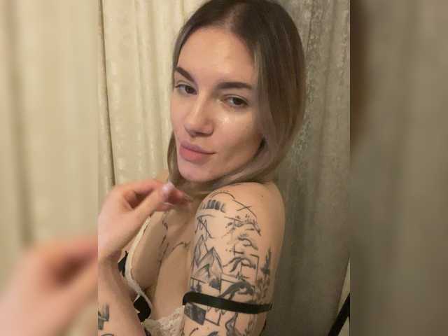 Millashaa live cam on BongaCams