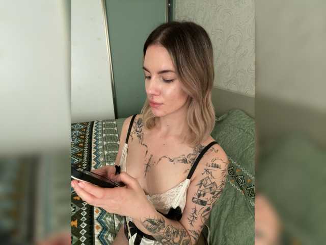 Millashaa live webcam show