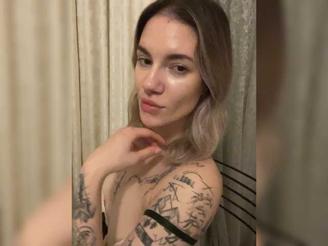 Millashaa live cam on BongaCams