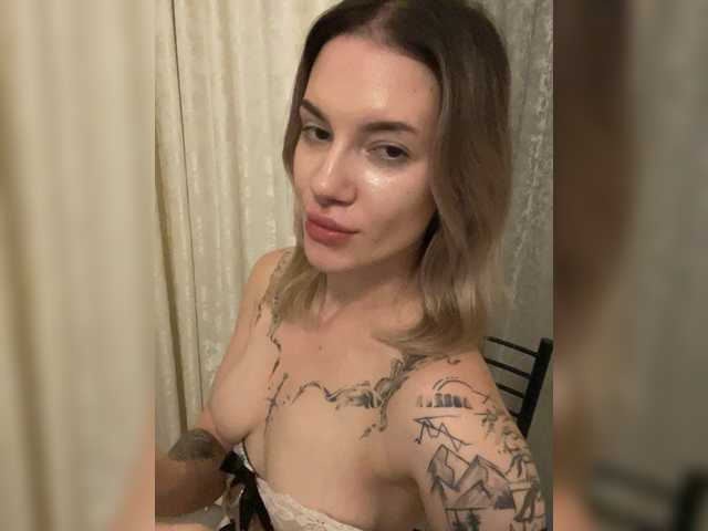 Millashaa live cam on BongaCams