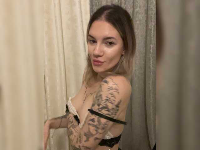 Millashaa live webcam show