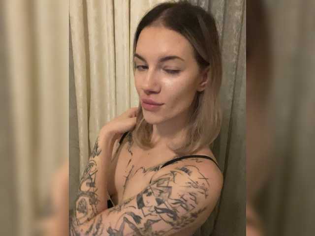 Millashaa live webcam show