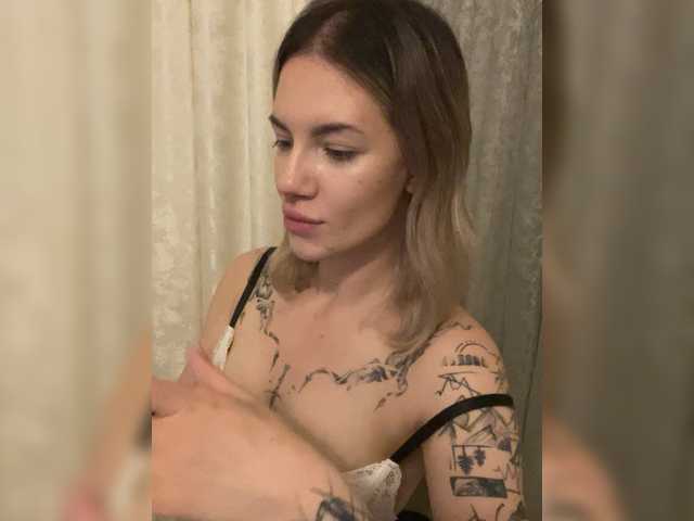 Millashaa live cam on BongaCams