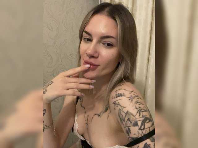 Millashaa live cam on BongaCams