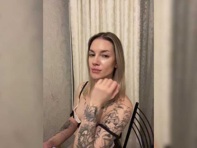 Millashaa live cam on BongaCams