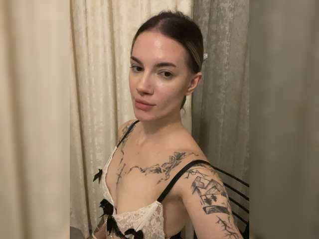 Millashaa live cam on BongaCams