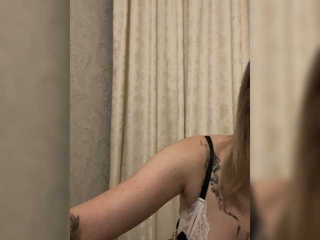 Millashaa live cam on BongaCams