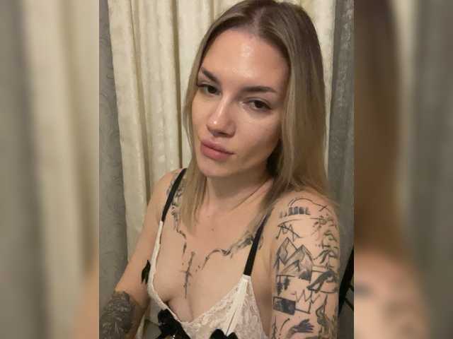 Millashaa live cam on BongaCams