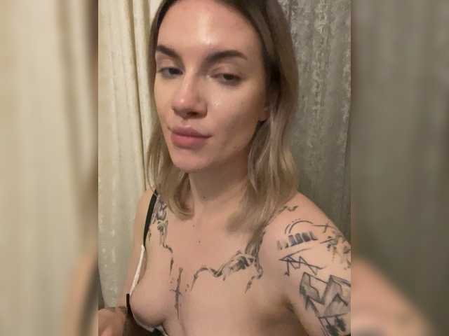 Millashaa live cam on BongaCams