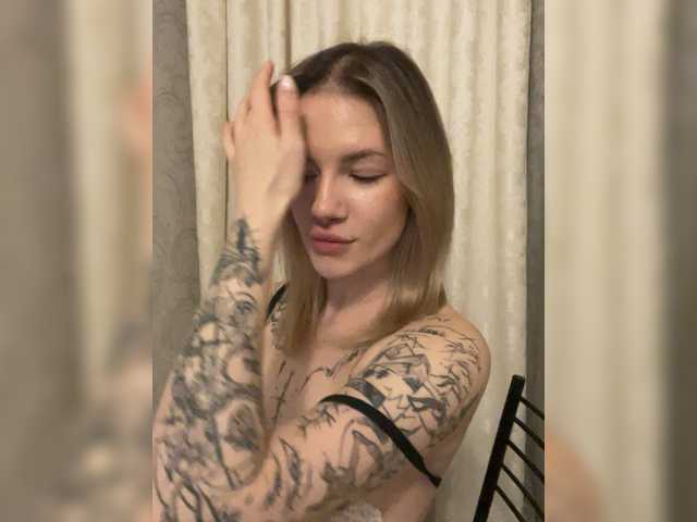 Millashaa live cam on BongaCams